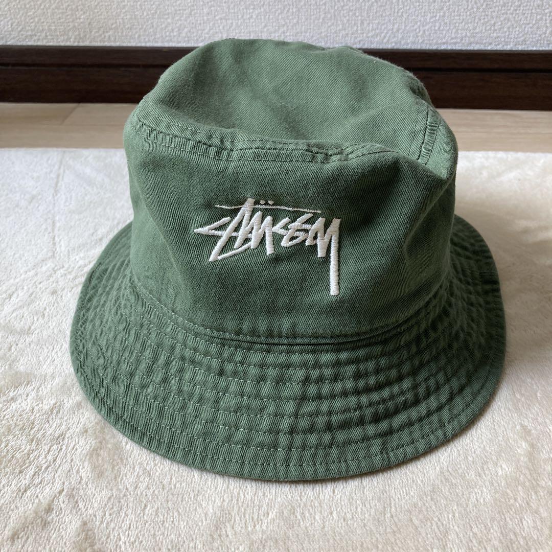 STUSSYハワイ限定 オリーブグリーン バケットハットベストセラー