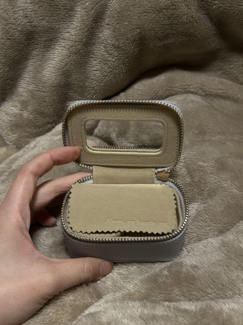 ete ビジューピアス　ジュエリーボックス