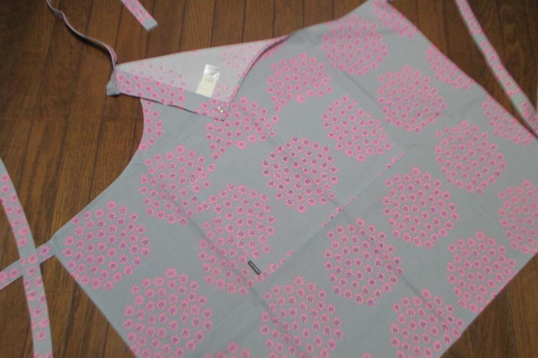 marimekko マリメッコ  PUKETTI プケッティ  エプロン