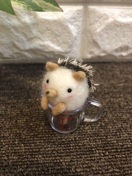 円 完璧 7 3 羊毛フェルト ハリネズミ ハンドメイド 計量カップ