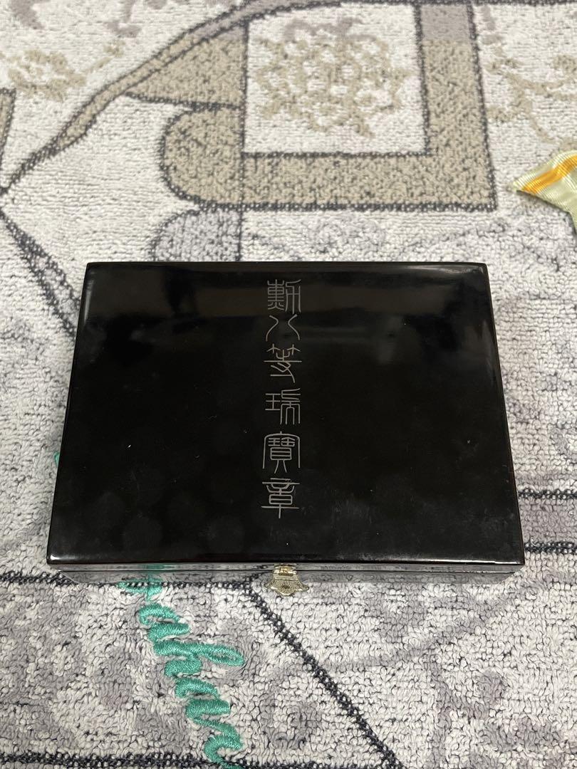 勲八等宝冠章　女性用　勲章　徽章