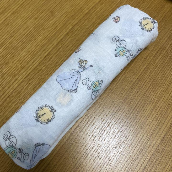 新品 エイデンアンドアネイ ガーゼおくるみ ディズニー プリンセス 返品交換不可
