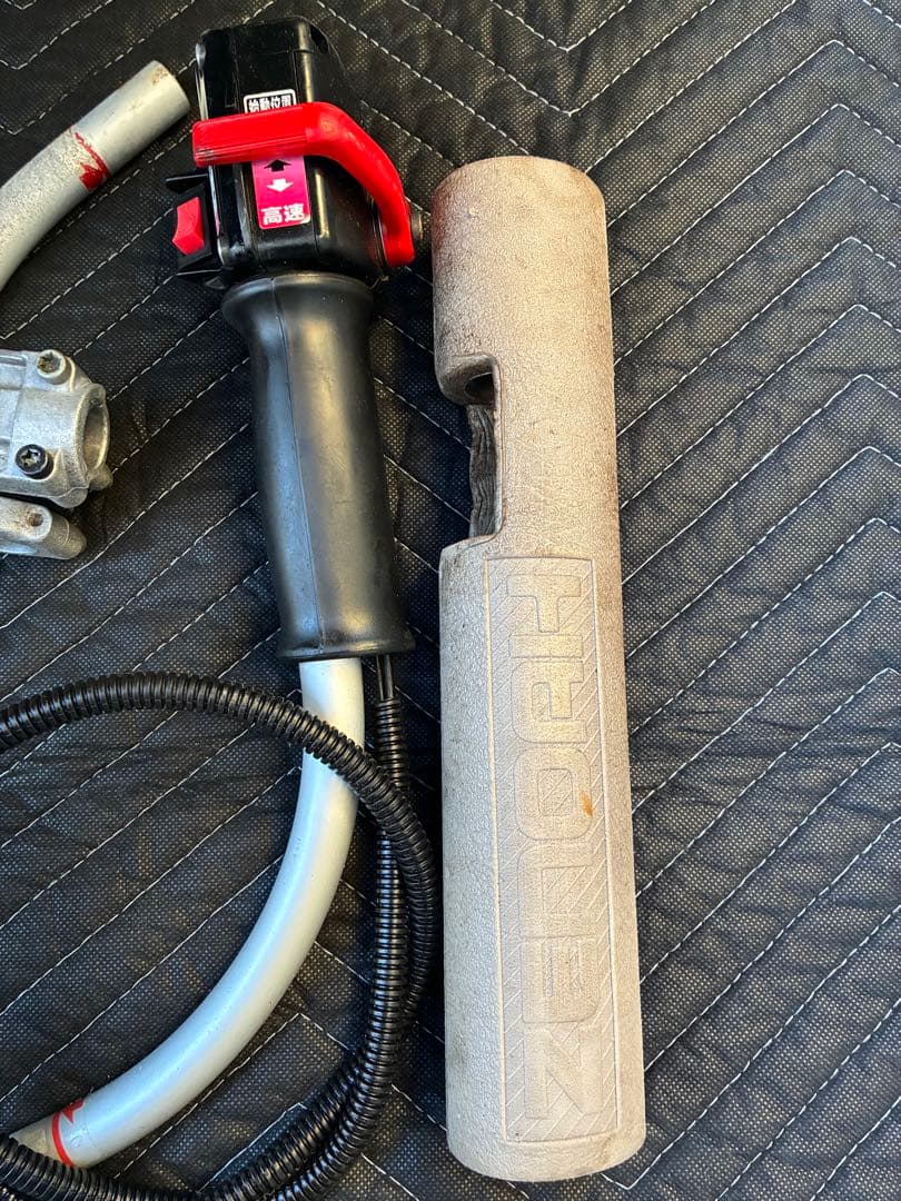 草刈機傷や汚れあり