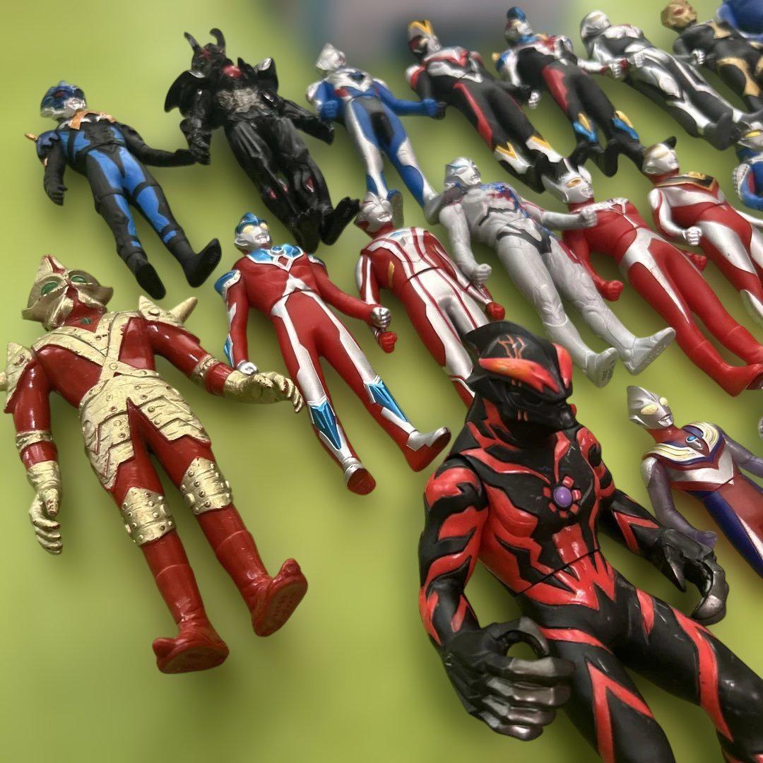 ウルトラマン　フィギュア　まとめ売り　25体 ウルトラマン25体 ギンガセット1 - メルカリ