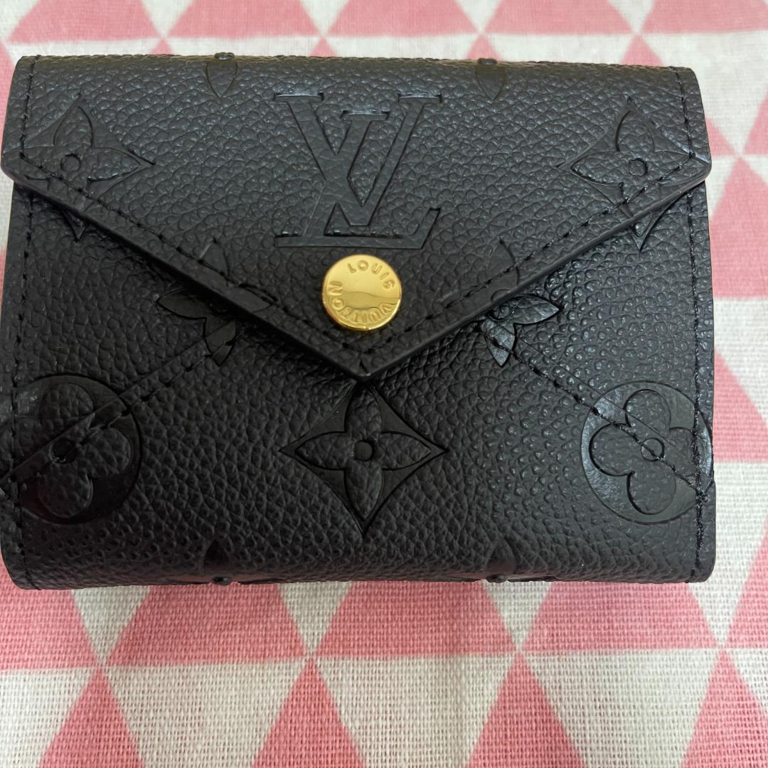 美品 ヴィクトリーヌ ノワール　財布