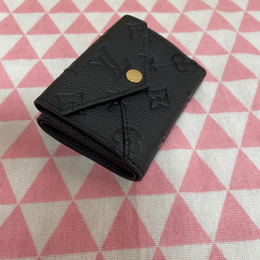 美品 ヴィクトリーヌ ノワール　財布