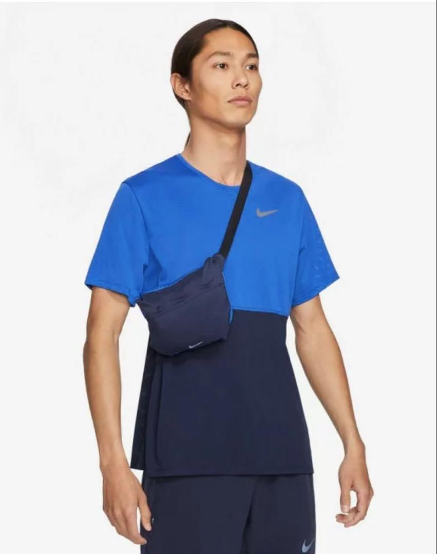 新品　NIKE ウィンドランナーウーブンフーディ(L) ウィンドブレーカー