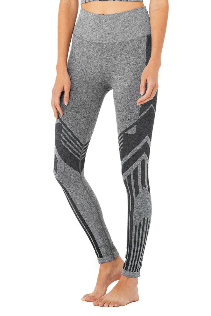 人気のクリスマスアイテムがいっぱい! Alo yoga XS legging multi 人気のクリスマスアイテムがいっぱい! Alo yoga XS legging multi