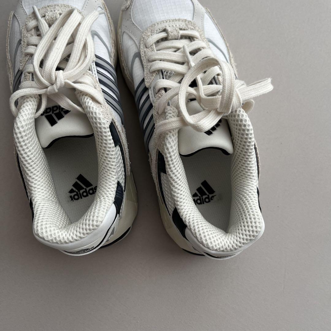adidas RESPONSE CL スニーカー23.5㎝