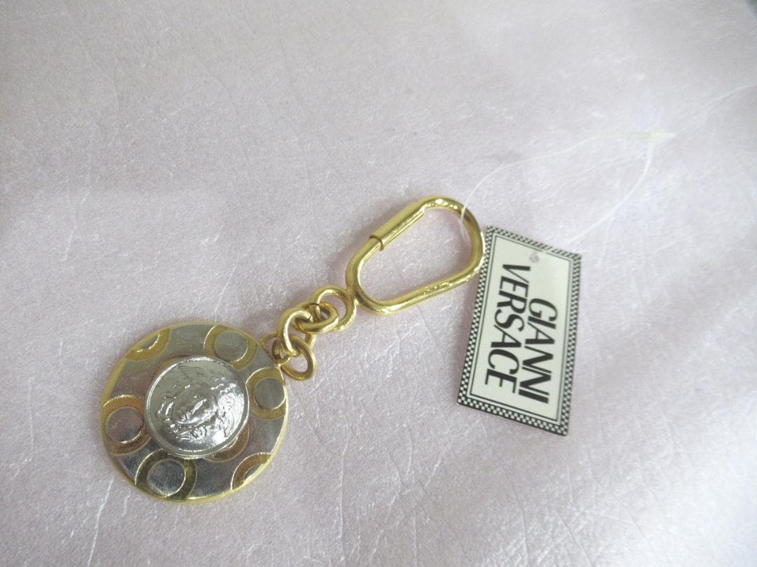 希少　Versace　 ヴェルサーチ メドゥーサ 　キーホルダー　キーリング