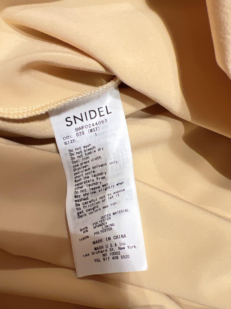 snidel Vネックボリュームワンピース