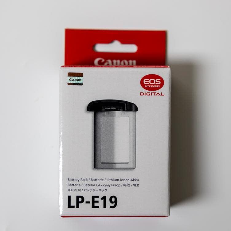 超ポイントアップ祭 新品未使用品 Canon LP-E19 バッテリーパック