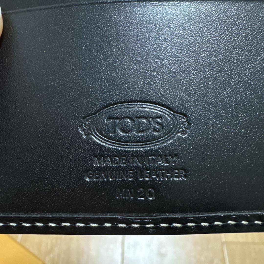 【新品未使用】TOD'S ブラック 二つ折り財布 メンズ