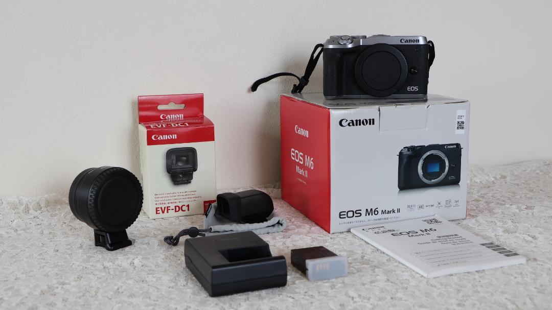 完動品 EOS M6 Mark II ボディ　アダプター・ファインダー付き