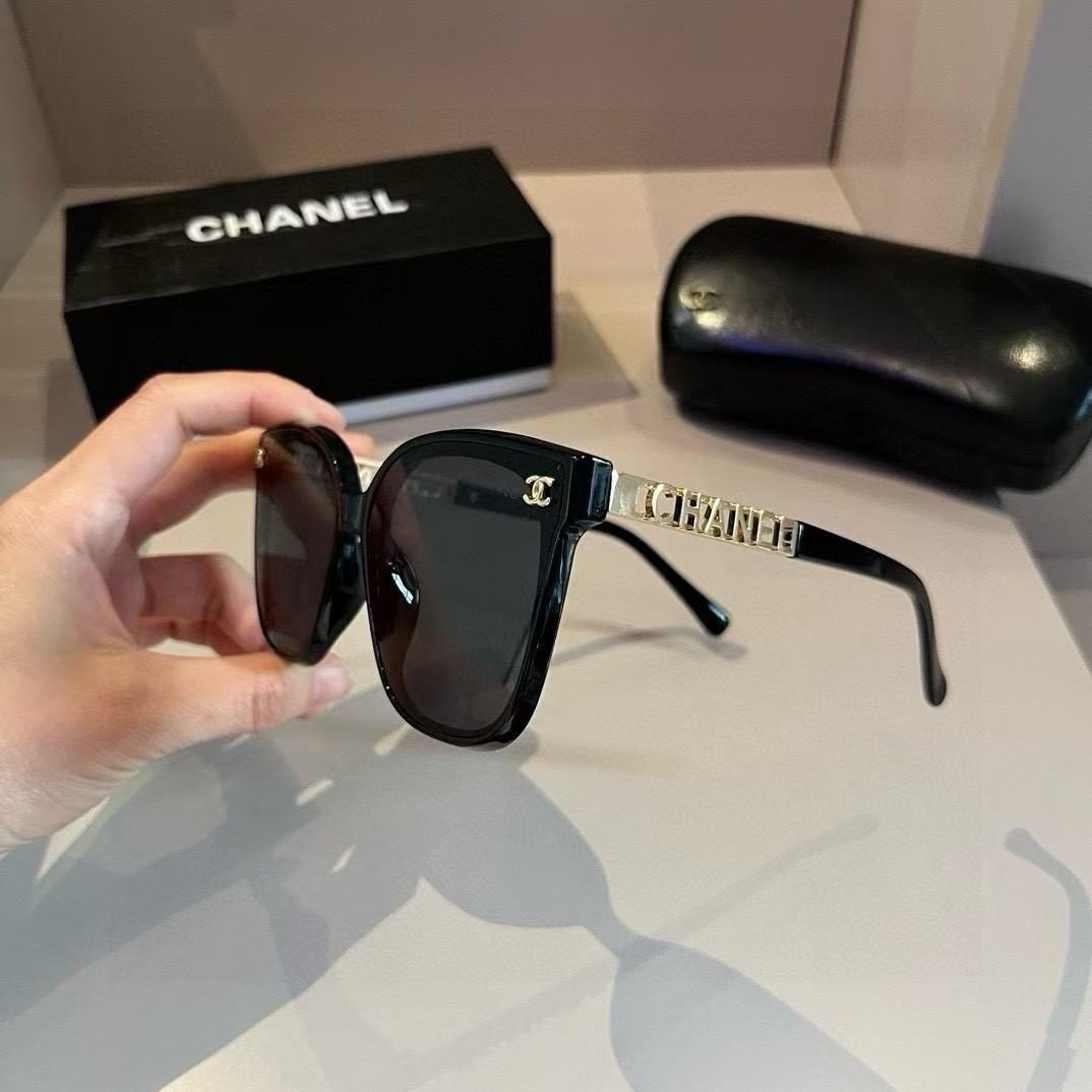 雑誌で紹介された サングラス CHANEL ブラック メルカリ - ケース付き 小物