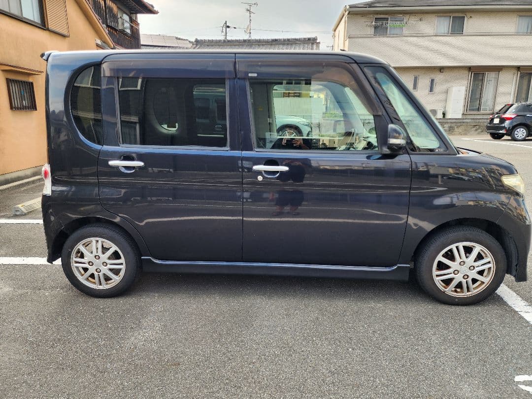 ダイハツ タントカスタムやや傷や汚れあり