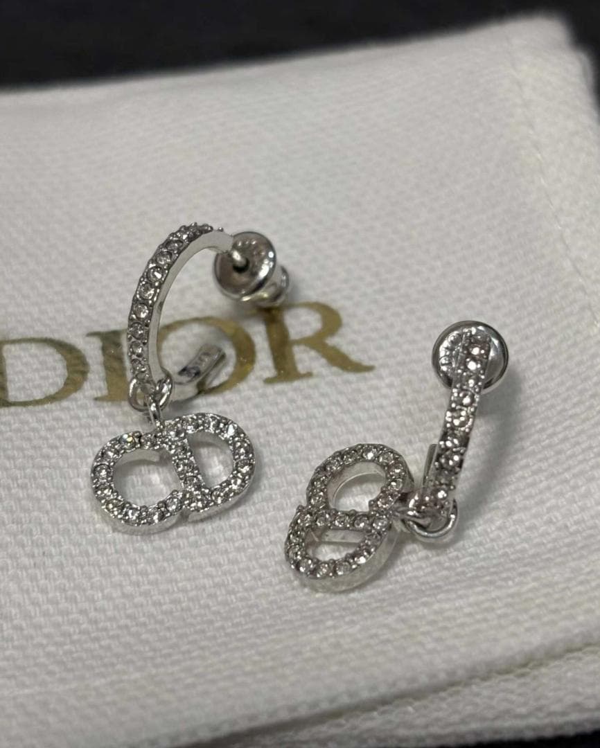 Dior ダブルDロゴ クリスタル フープピアス