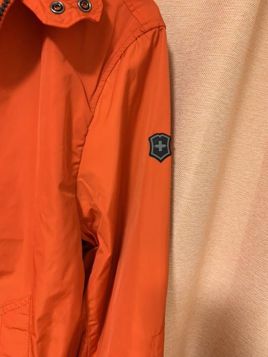 低価人気SALE 新品 ヴィクトリノックス ウィンドブレーカー X5UoC-m56113414272 VICTORINOX お得得価