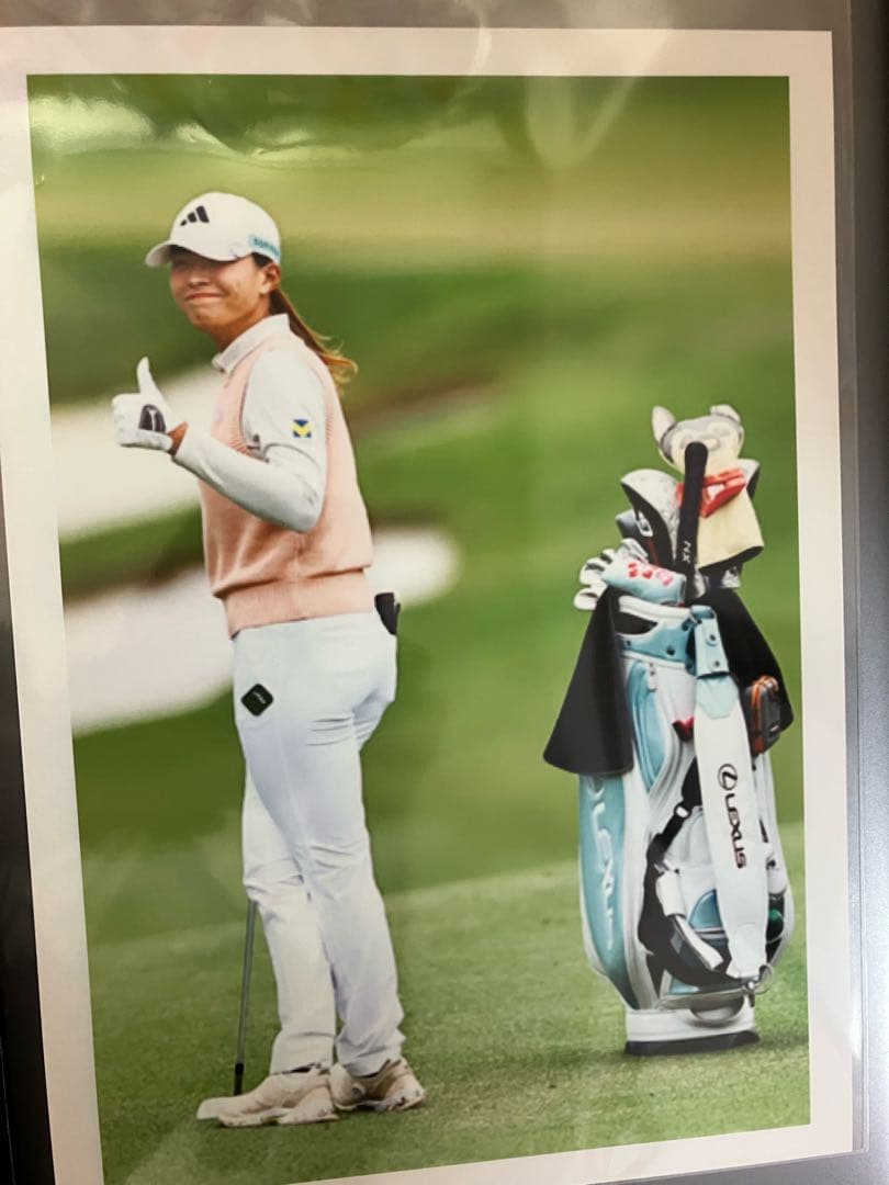 A4サイズ ４枚 渋野日向子 ポスター 写真 British Open 優勝 大きく 高画質です 渋野日向子 全英優勝記念 A4サイズ写真４枚 特殊サイズ1枚 L