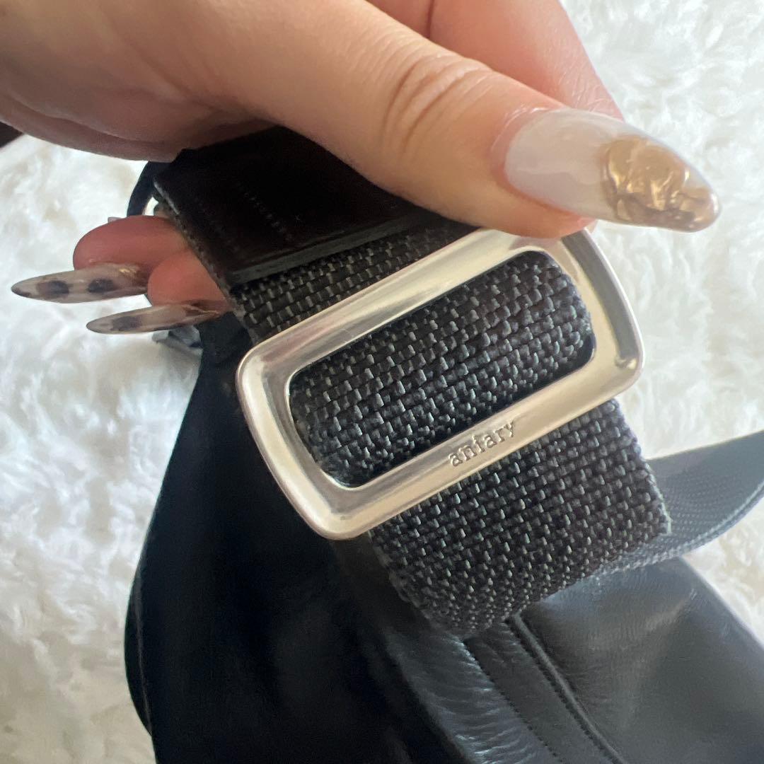 アニアリ 黒 ボディバッグ ダブルファスナー アニアリ 黒 ボディバッグ ダブルファスナー