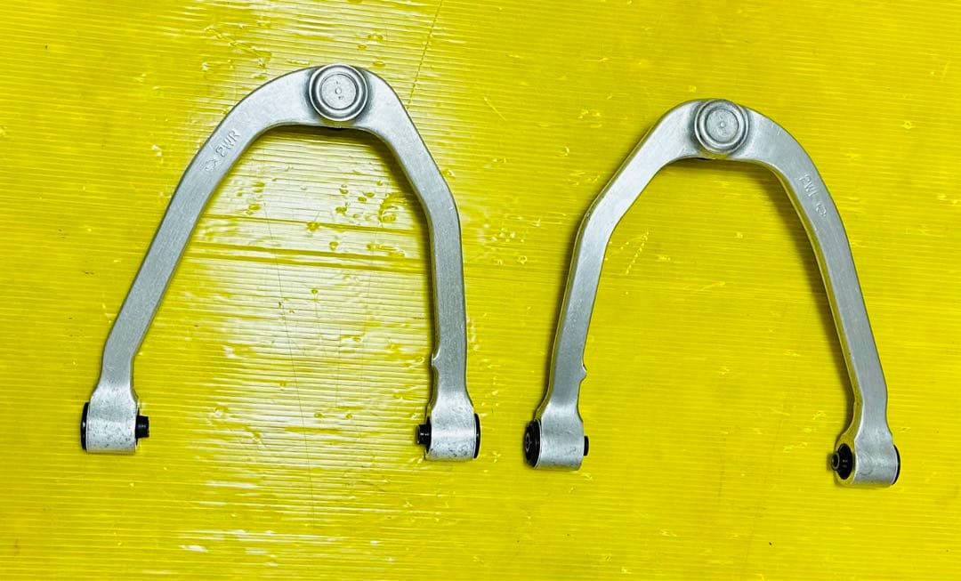 スカイライン V35 アッパーアーム