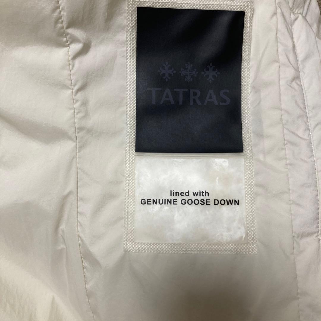 タトラス　アイボリー　ノーカラーダウンジャケット