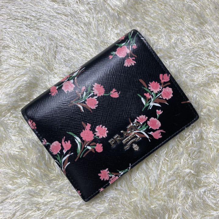 プラダ 折り財布 レザー 花柄 桜 ブラック