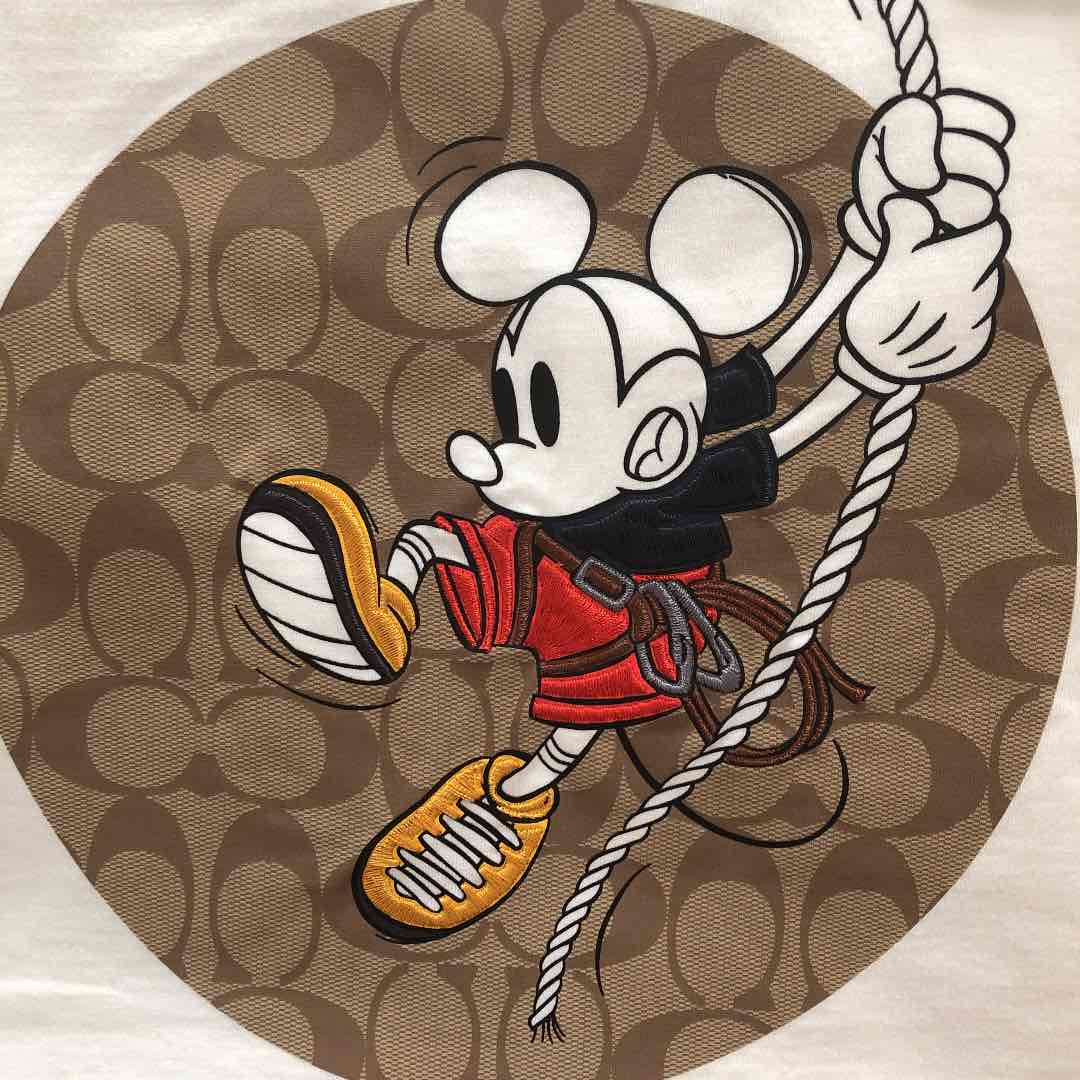 【限定品・未使用】コーチ＆Disneyのコラボ TシャツMickey Mouse Coach X Disney CN321 Mickey Mouse Skater T Shirt white and