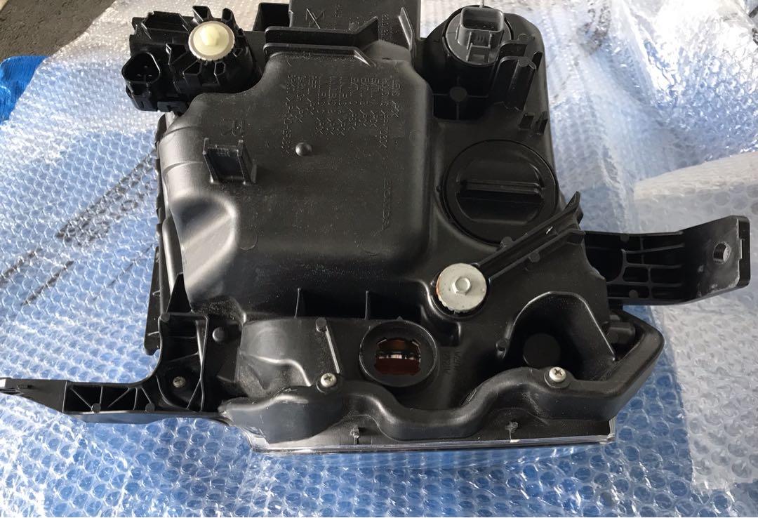 N-VAN 純正LEDヘッドライト 新車はずし N-VAN 純正LEDヘッドライト 右側 新車外し - メルカリ