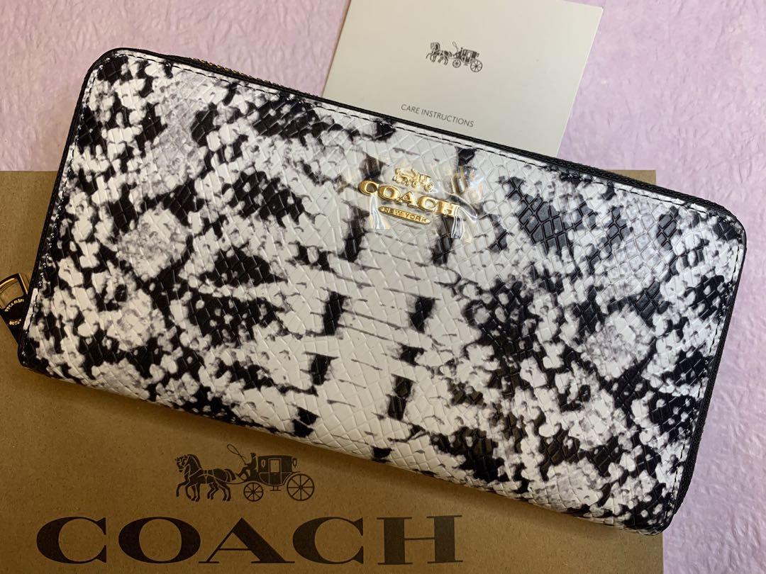 COACH コーチ　長財布　パイソン　新品　アウトレット