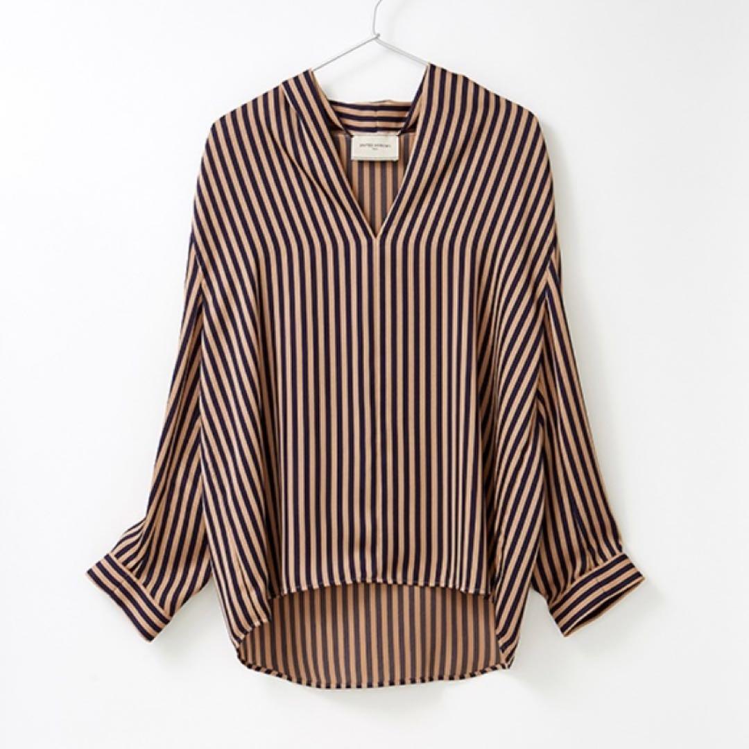 美品 UNITED ARROWS UBCBロンドンストライプ Vネックブラウス