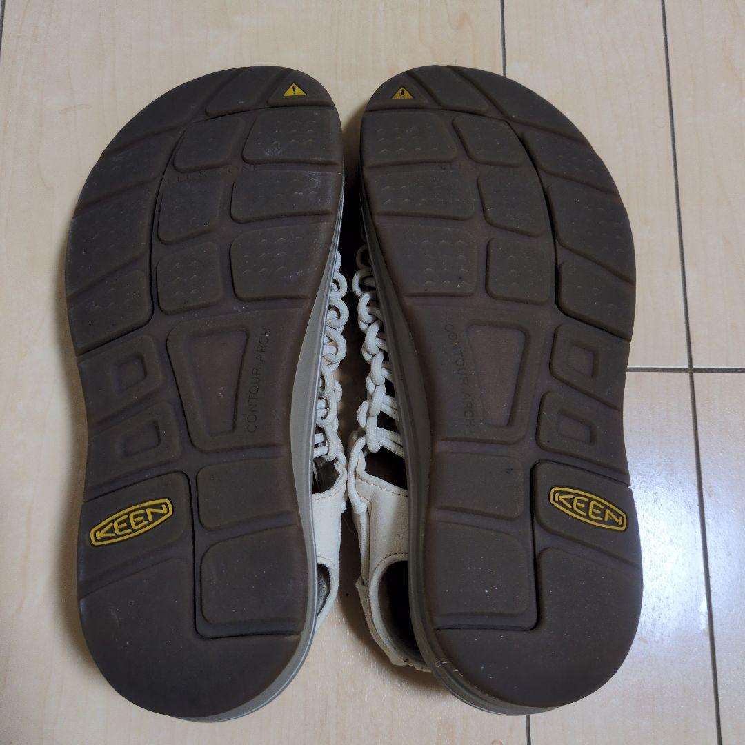 高評価！ アイボリー KEEN スポーツサンダル メルカリ - 編み込みデザイン 靴