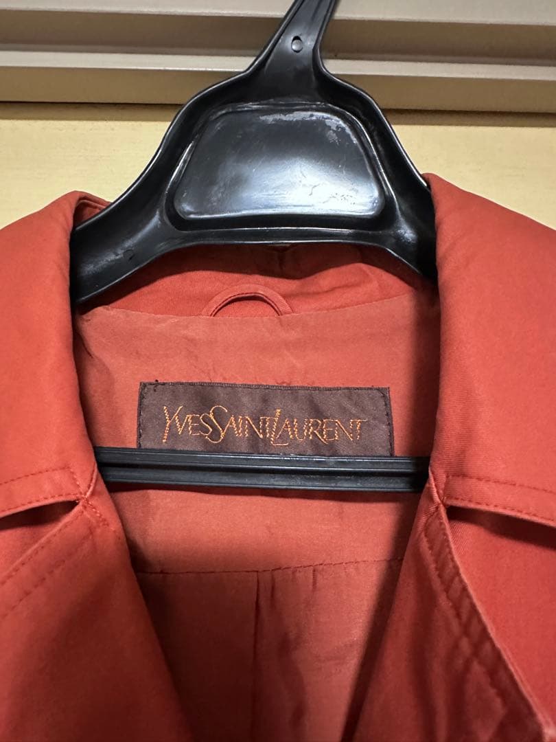 Yves Saint Laurent オレンジトレンチコート Yves Saint Laurent オレンジトレンチコート