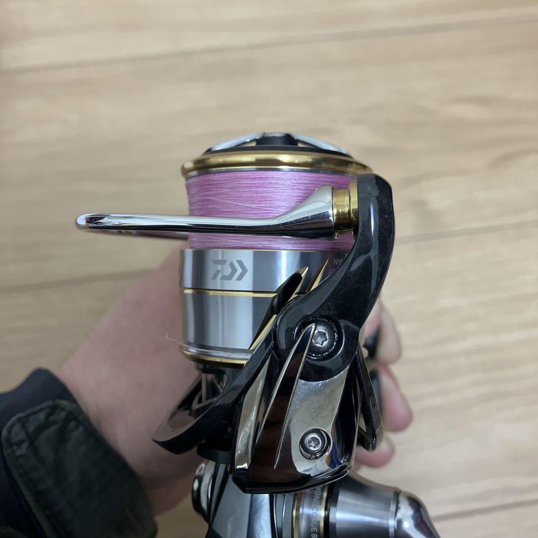[美品]日本製ダイワ20ルビアス2000S