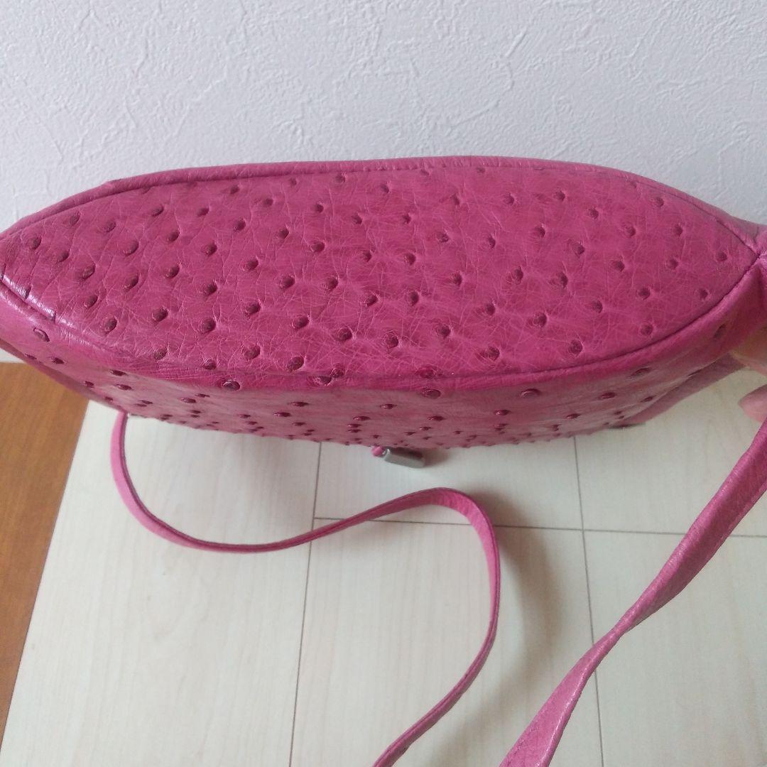 こんな可愛いサコッシュみたことない 新品 未使用 オーストリッチサコッシュ