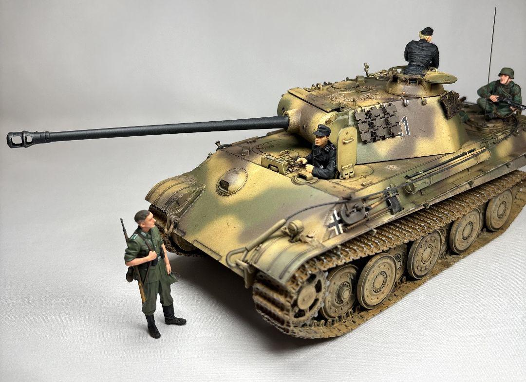 【完成品】ドラゴン 1/35 パンター G型 スチール転輪 フィギュア4体セット