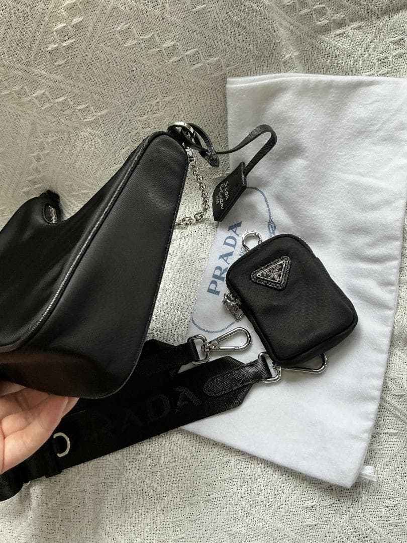 PRADA ブラック ハンドバッグ