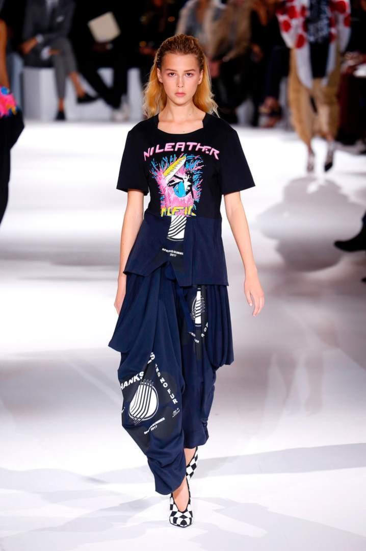 STELLA McCARTNEY(ステラマッカートニー) LET THE SUN SHINE T