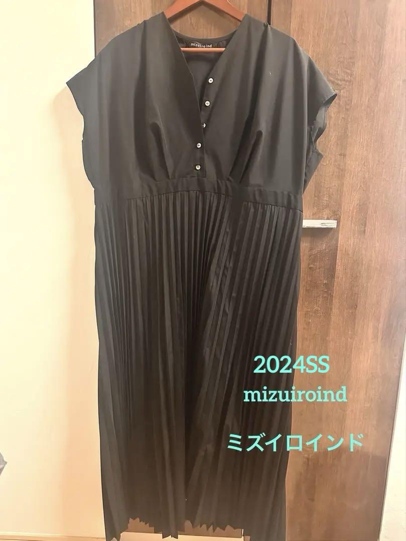 ミズイロインド ブラックプリーツノースリーブシャツワンピース