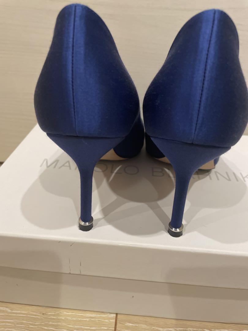 Manolo Blahnik 青色 ビジュー付きパンプス
