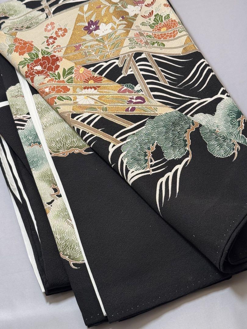 ファッション 黒留袖 金彩 霞取り 花兎 唐花模様 着物 081t （黒留袖(紅正倉院 着物・浴衣
