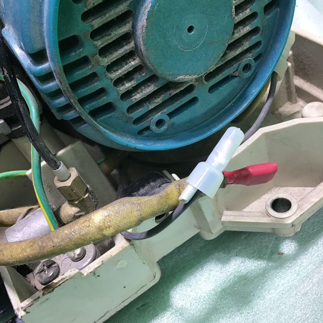 マキタ makita エアーコンプレッサー AC700 ?部品取りに - メルカリ マキタ makita エアーコンプレッサー AC700 ?部品取りに - メルカリ