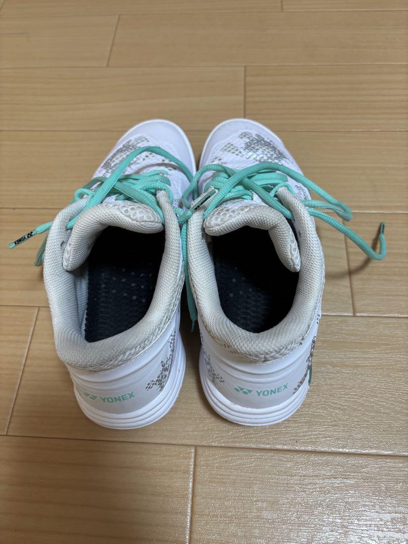 YONEX バドミントンシューズ ホワイト/ミント