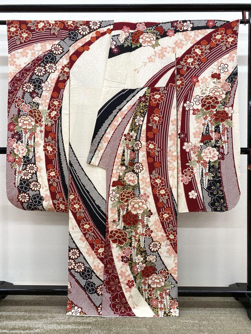 振袖 豪華 銀通し 金駒 金彩 紋意匠 百合 身丈162cm パール