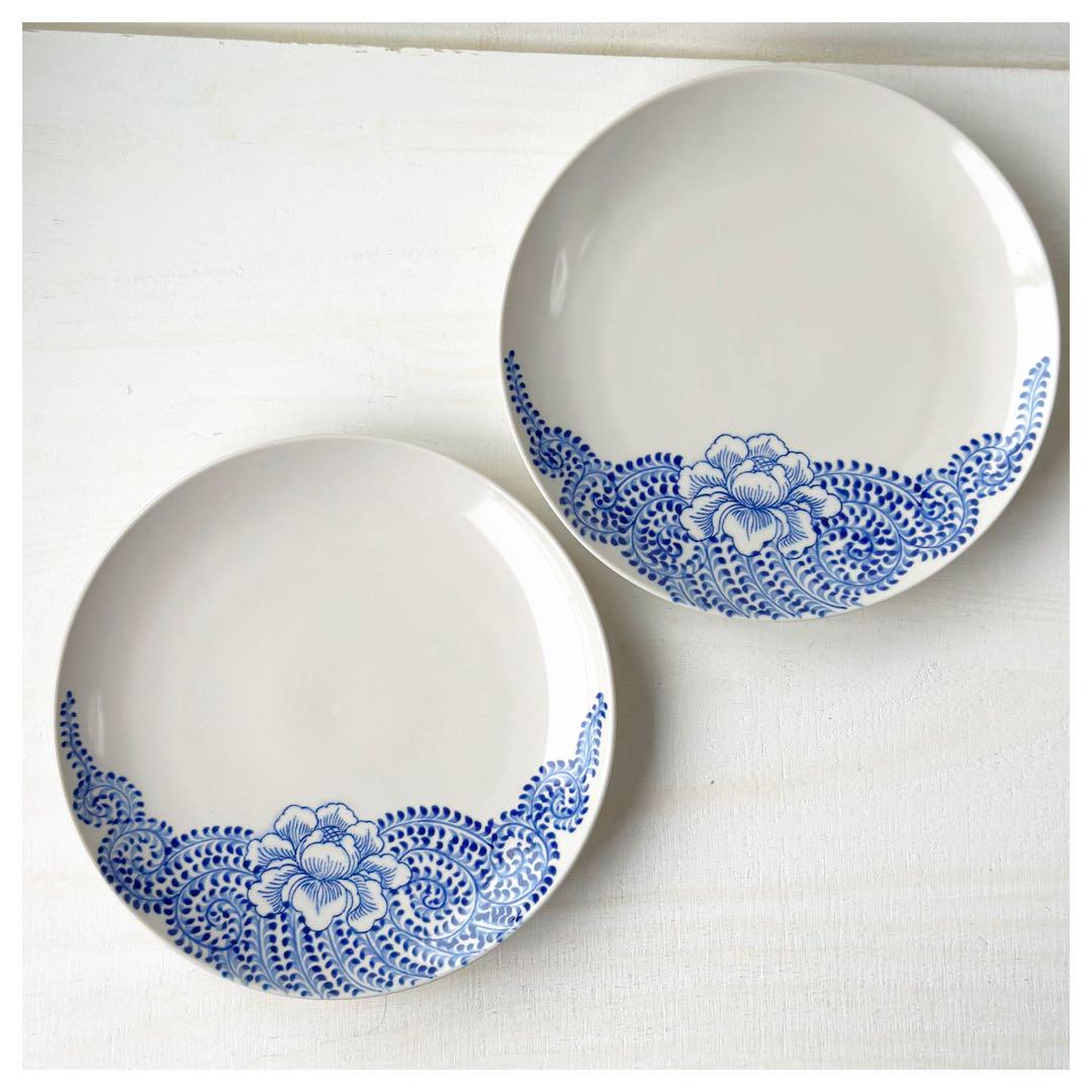 新品 ベトナムのバッチャン焼き 牡丹柄の丸皿プレート2枚 耐熱