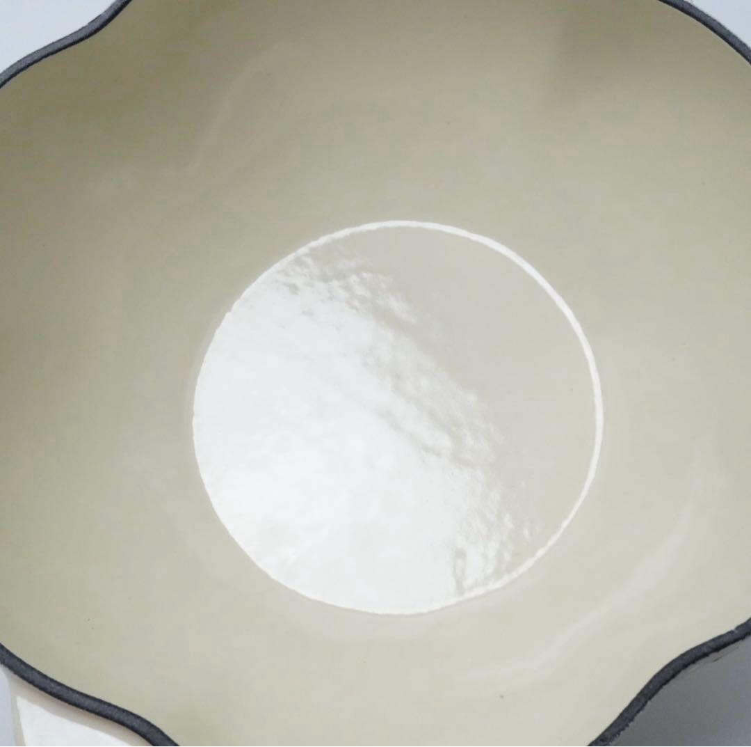【新品】LE CREUSET　ガーリック ココット デューン　22cm