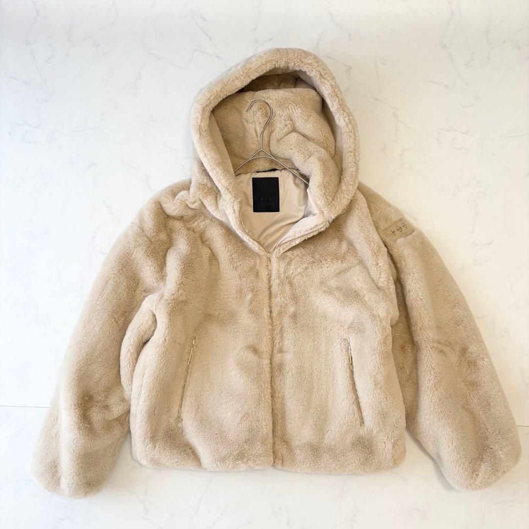 TATRAS ユモラ YUMOLA ファー ブルゾン ベージュ フード ✨極美品 TATRAS ユモラ YUMOLA ファー ブルゾン ベージュ フード ✨極美品