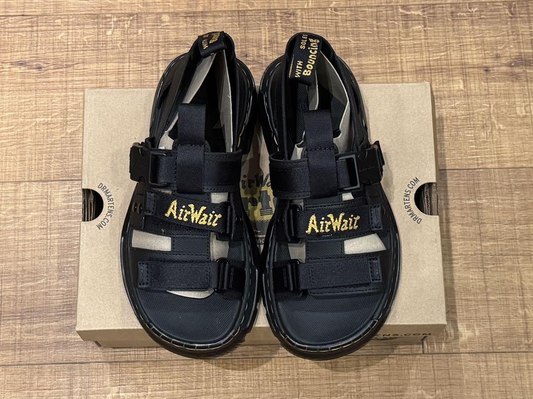 Dr. Martens Pearson マルチストラップサンダル