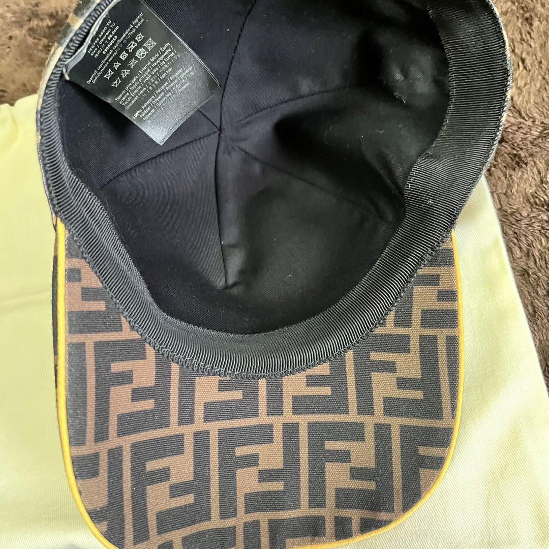 美品　Fendi ズッカ柄 ブラウン キャップ