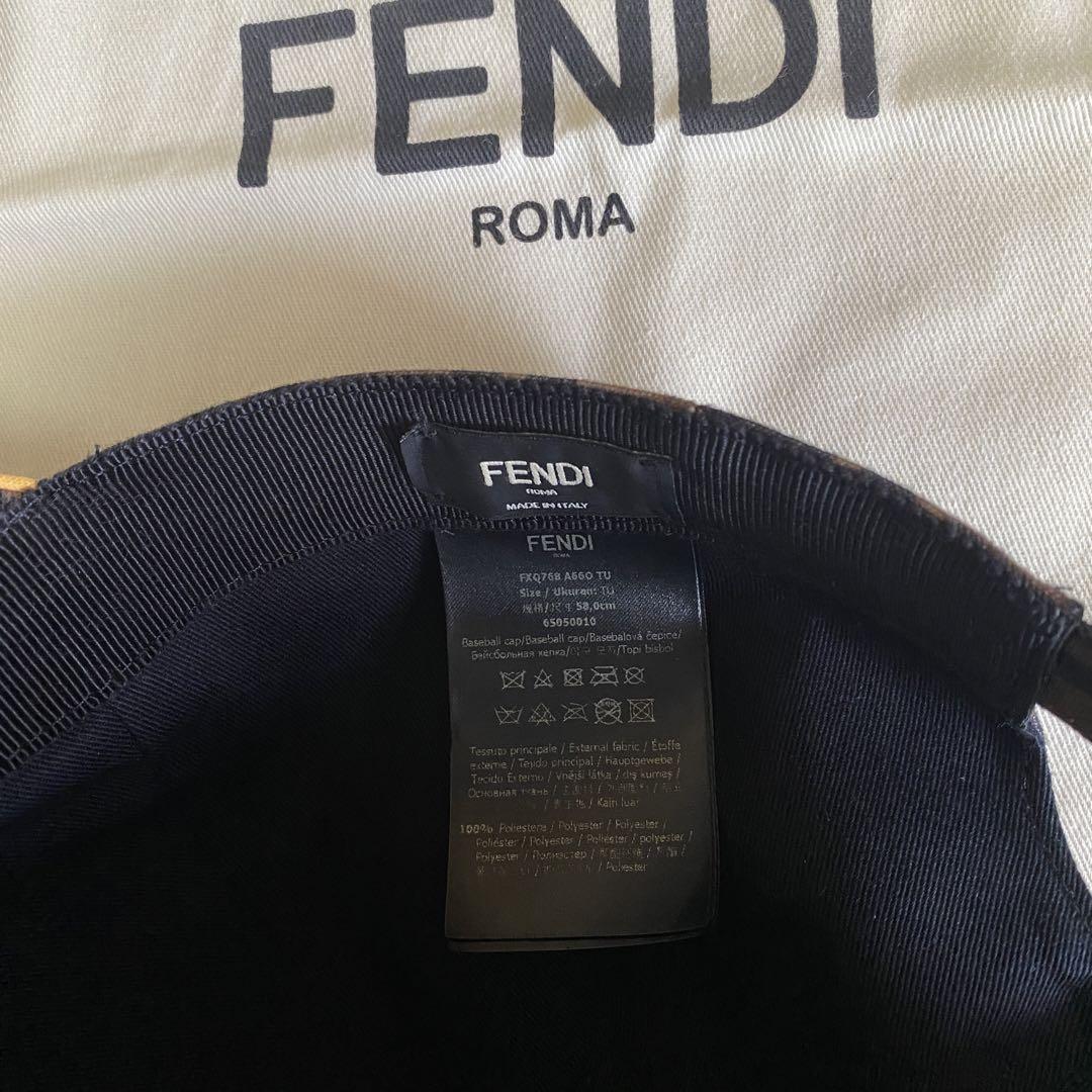美品　Fendi ズッカ柄 ブラウン キャップ